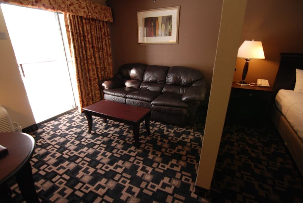 Express Suites Riverport Inn & Suites gallery photo in Winona, MN — image 46