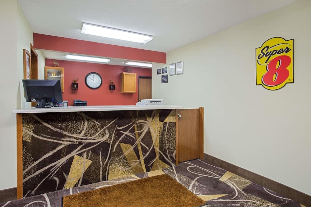 Super 8 by Wyndham Charles City property views in Charles City, IA — gallery photo 3
