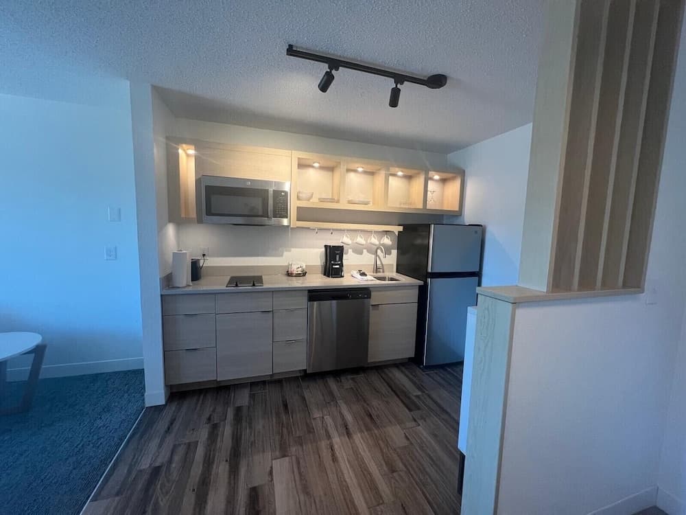 Towneplace Suites by Marriott Warren gallery photo in Warren, MI — image 32