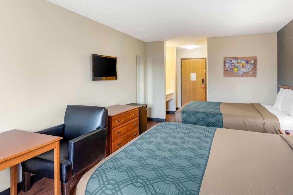 Econo Lodge Longmont East gallery photo in Longmont, CO — image 40