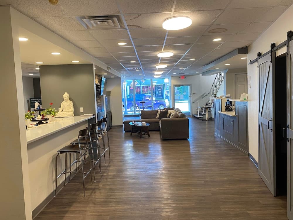 Days Inn by Wyndham Manitowoc property views in Manitowoc, WI — gallery photo 3