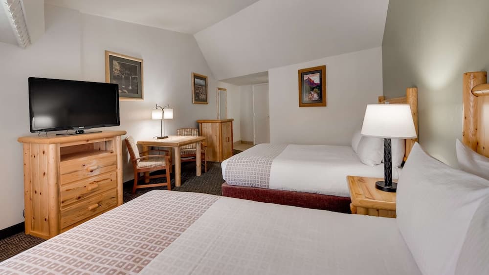 Best Western East Zion Thunderbird Lodge interior in Orderville, UT — gallery photo 2
