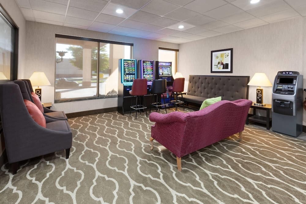 Days Inn by Wyndham Blairsville interior in Blairsville, PA — gallery photo 2