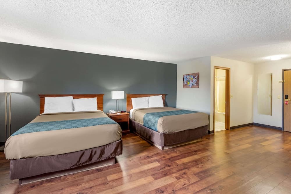 Econo Lodge Longmont East gallery photo in Longmont, CO — image 22