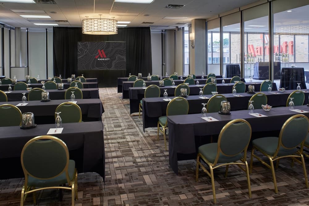 Marriott East Lansing at University Place gallery photo in East Lansing, MI — image 21