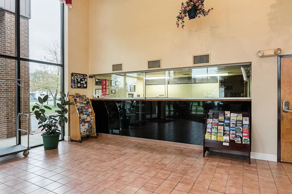Econo Lodge Andrews Air Force Base property views in Clinton, MD — gallery photo 3