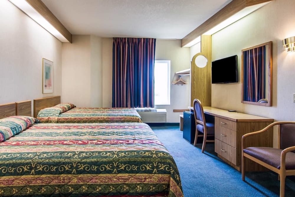 Rodeway Inn Salem Northgate gallery photo in Salem, OR — image 17