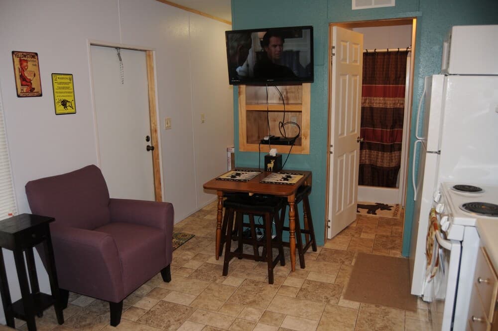 Yellowstone Motel - Adults Only interior in West Yellowstone, MT — gallery photo 2