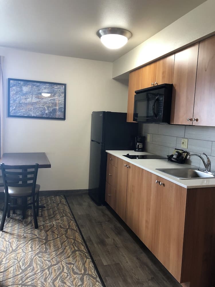 Aspen Suites Hotel Anchorage Downtown featured exterior or lobby in Anchorage, AK — similar hotel