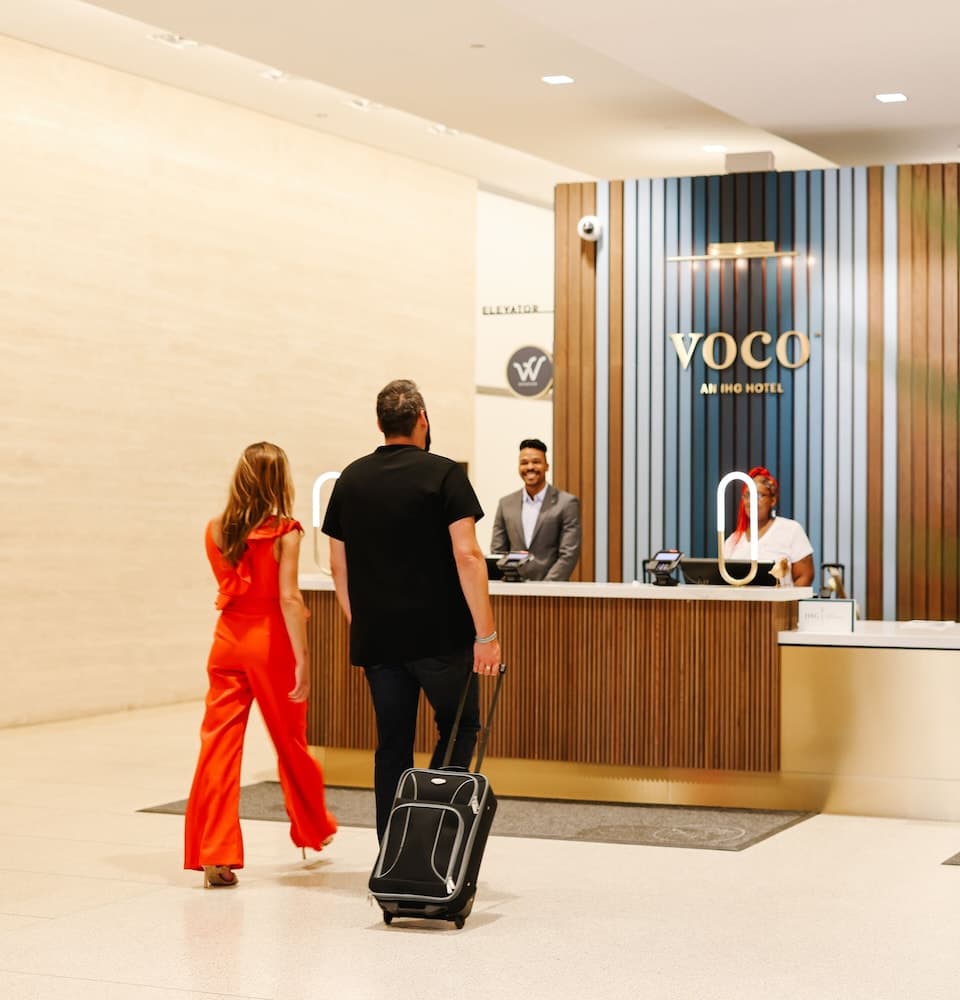 voco Chicago Downtown - Riverwalk by IHG property views in Chicago, IL — gallery photo 3