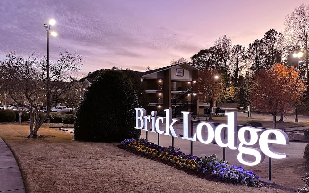 Brick Lodge Atlanta/Norcross exterior or lobby in Norcross, GA — main listing photo