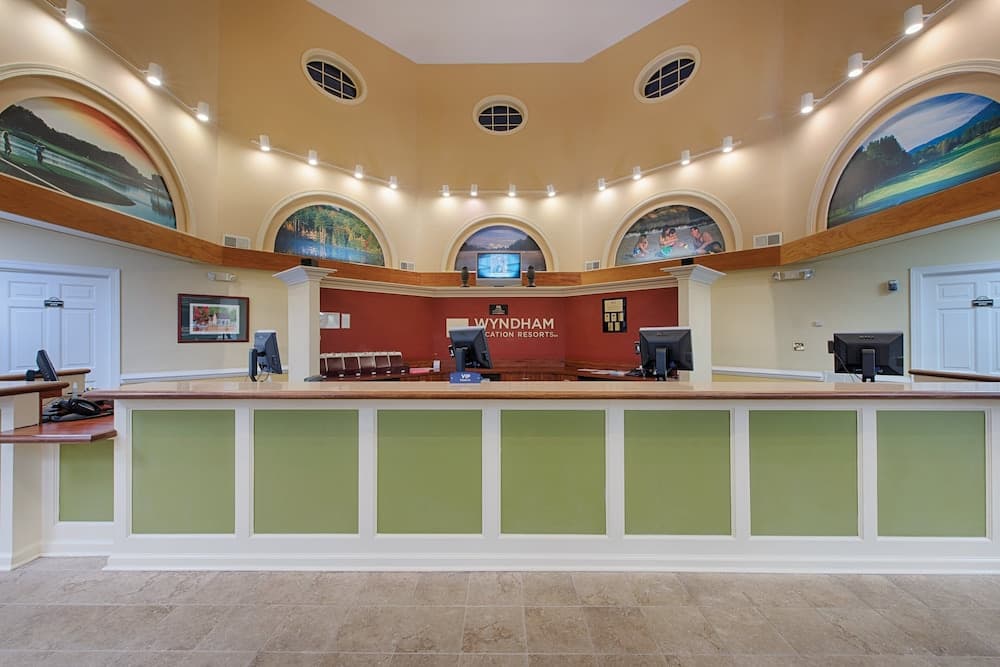 Club Wyndham Kingsgate interior in Williamsburg, VA — gallery photo 2