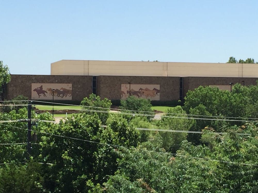 Park Hill Inn and Suites interior in Oklahoma City, OK — gallery photo 2