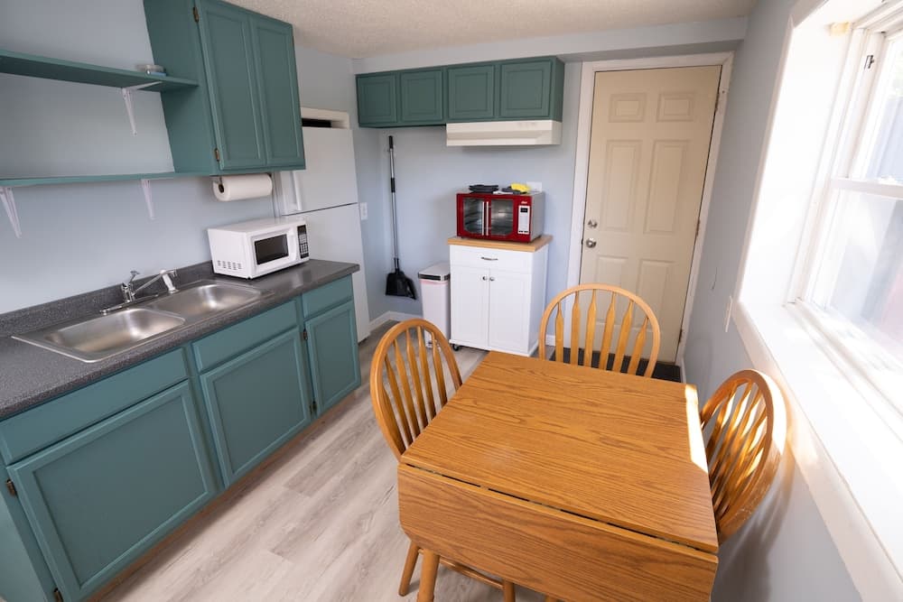 Bluebird Bay Resort interior in Monticello, IN — gallery photo 2