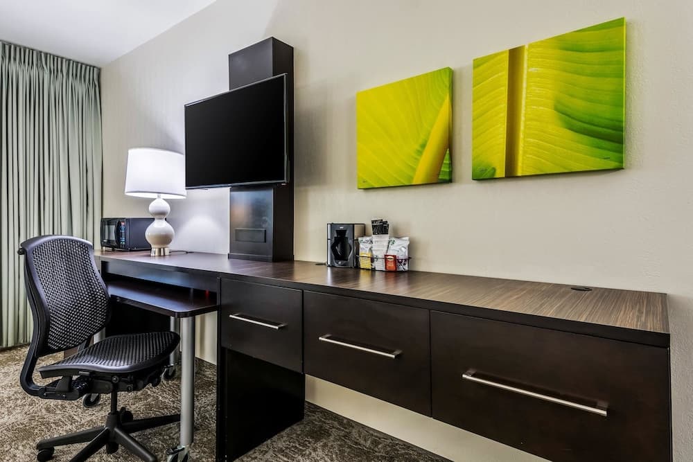 Oasis Hotel and Conv Center, an Ascend Collection Hotel gallery photo in Springfield, MO — image 76