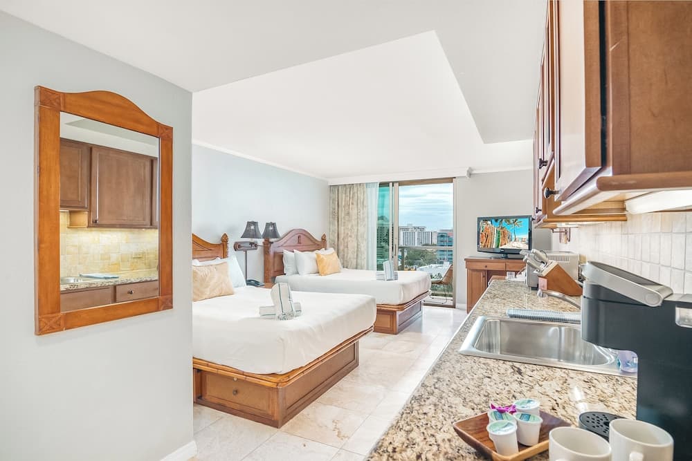 Luana Waikiki by Tropical Escapes Realty property views in Honolulu, HI — gallery photo 3