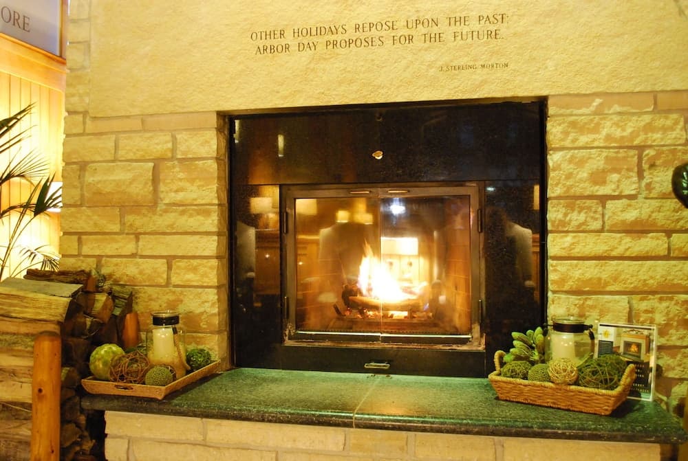 Lied Lodge & Conference Center interior in Nebraska City, NE — gallery photo 2