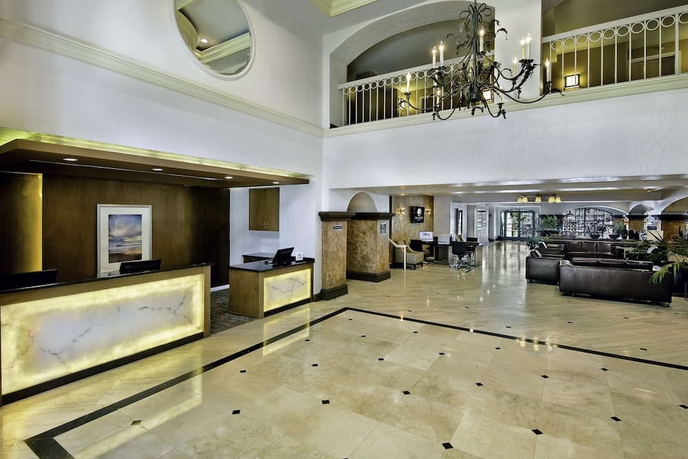 DoubleTree by Hilton San Pedro - Port of Los Angeles interior in San Pedro, CA — gallery photo 2