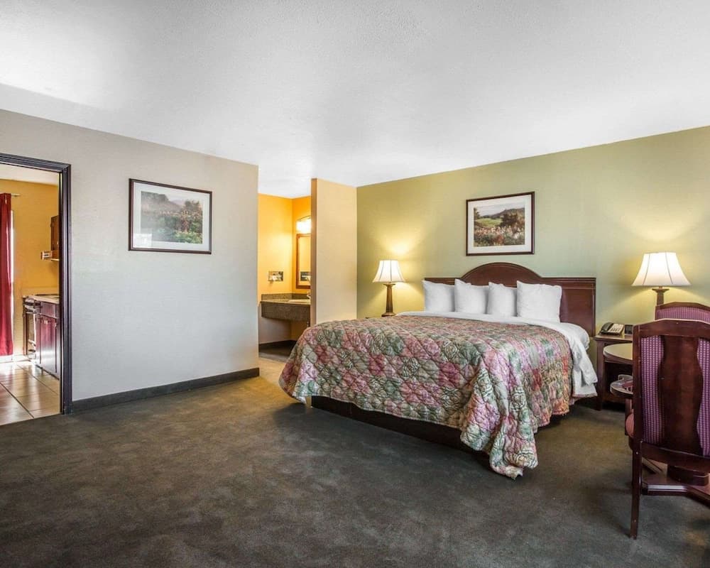 Quality Inn & Suites Cameron Park Shingle Springs gallery photo in Shingle Springs, CA — image 21