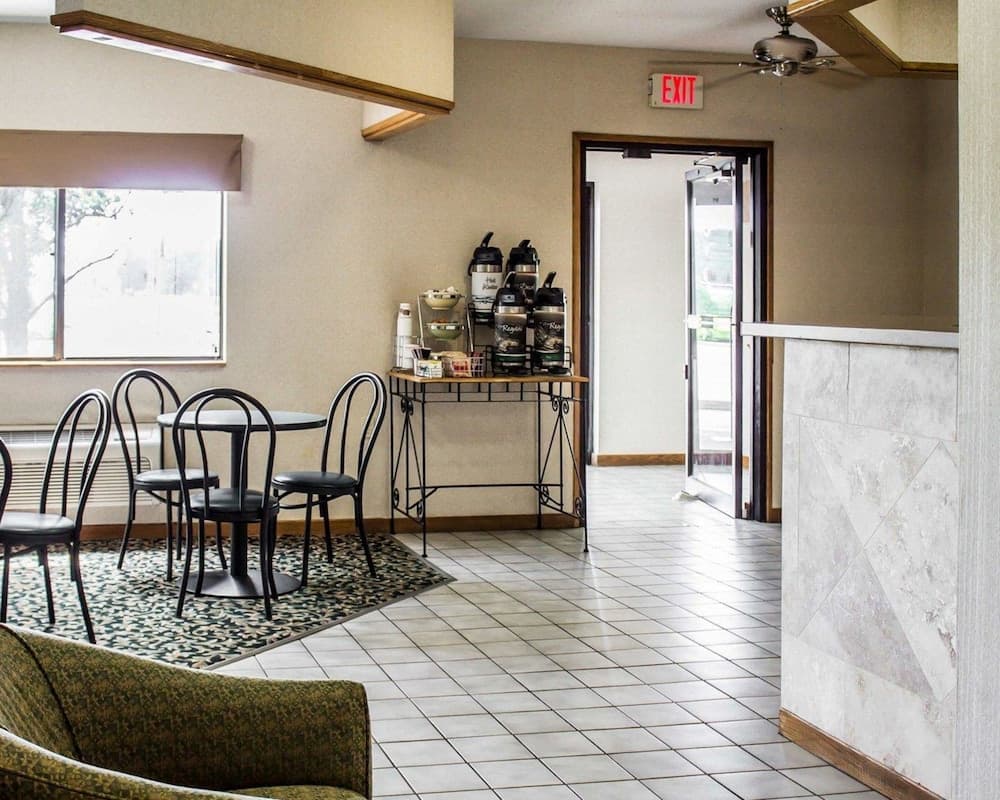Quality Inn interior in Minocqua, WI — gallery photo 2