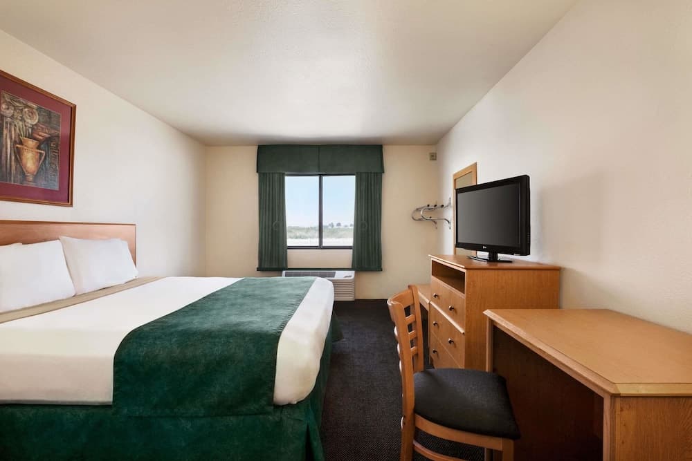 Travelodge by Wyndham Pecos property views in Pecos — gallery photo 3