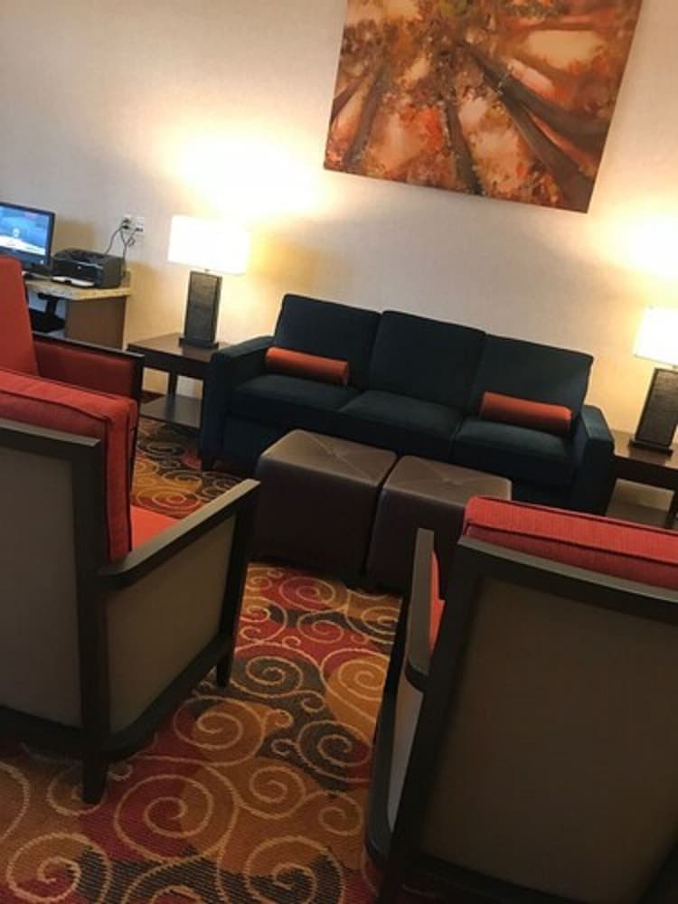 Comfort Suites Altoona North property views in Altoona, PA — gallery photo 3