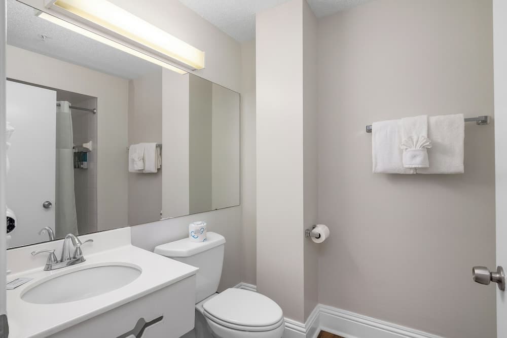 Naples Park Central Hotel interior in Naples, FL — gallery photo 2