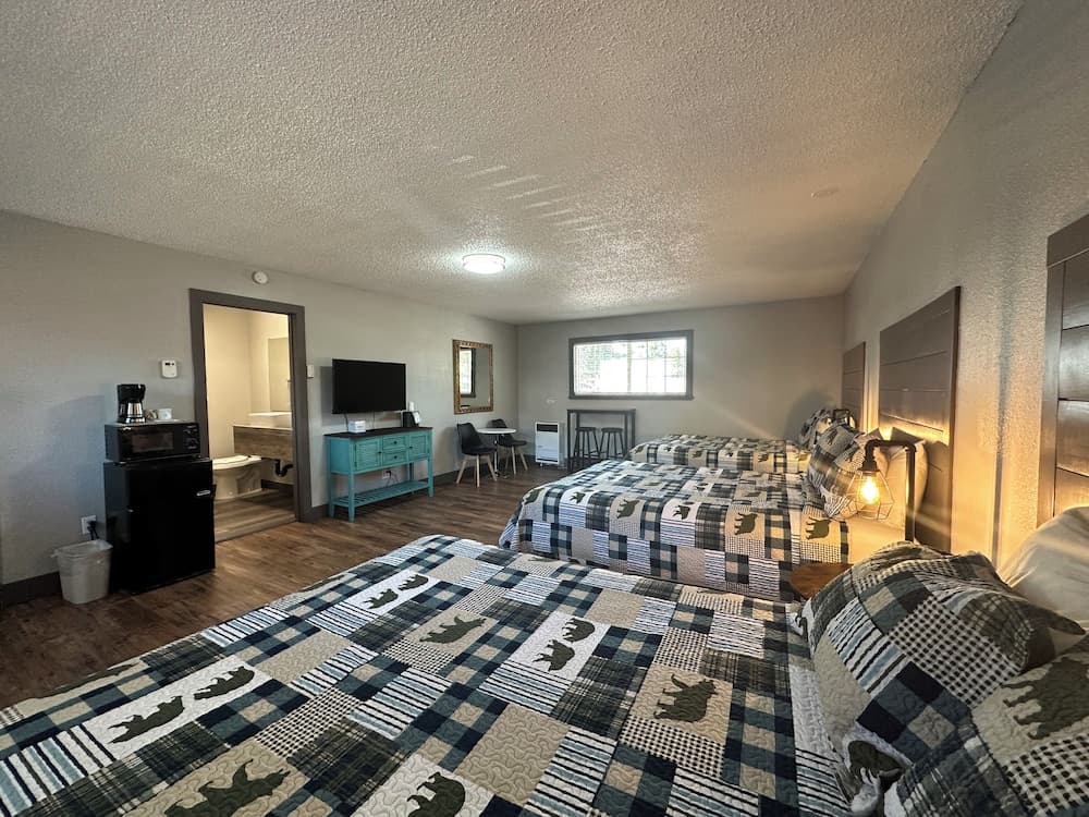 Lake Ridge Hotel interior in South Lake Tahoe, CA — gallery photo 2
