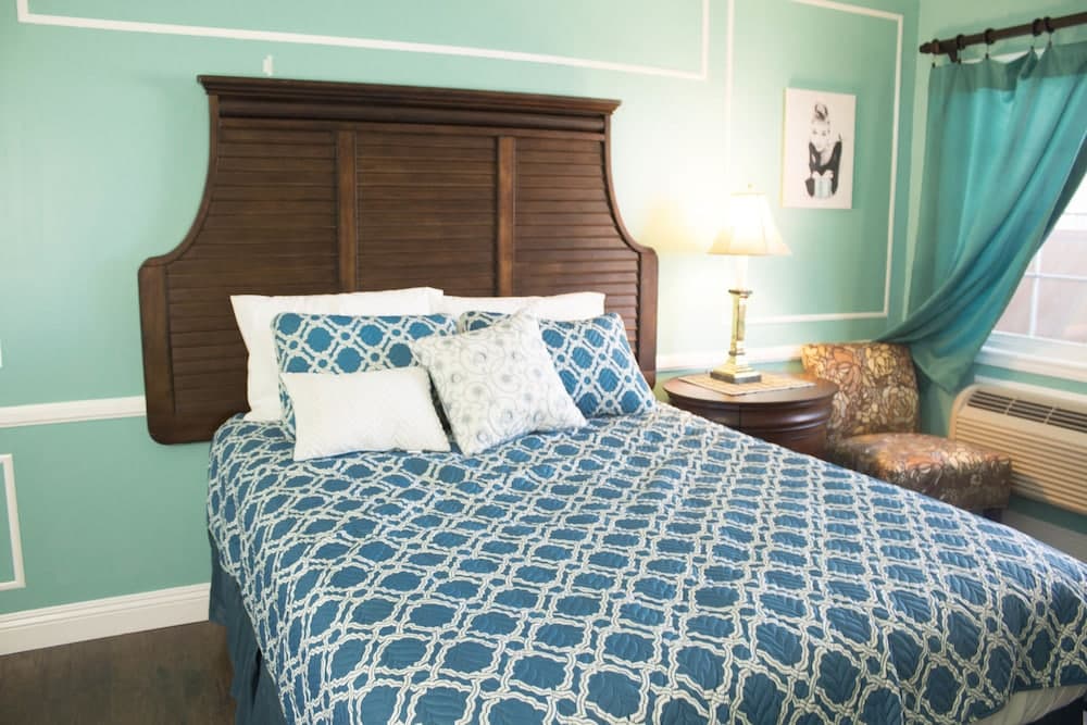 Travel Inn And Suites interior in Victorville, CA — gallery photo 2