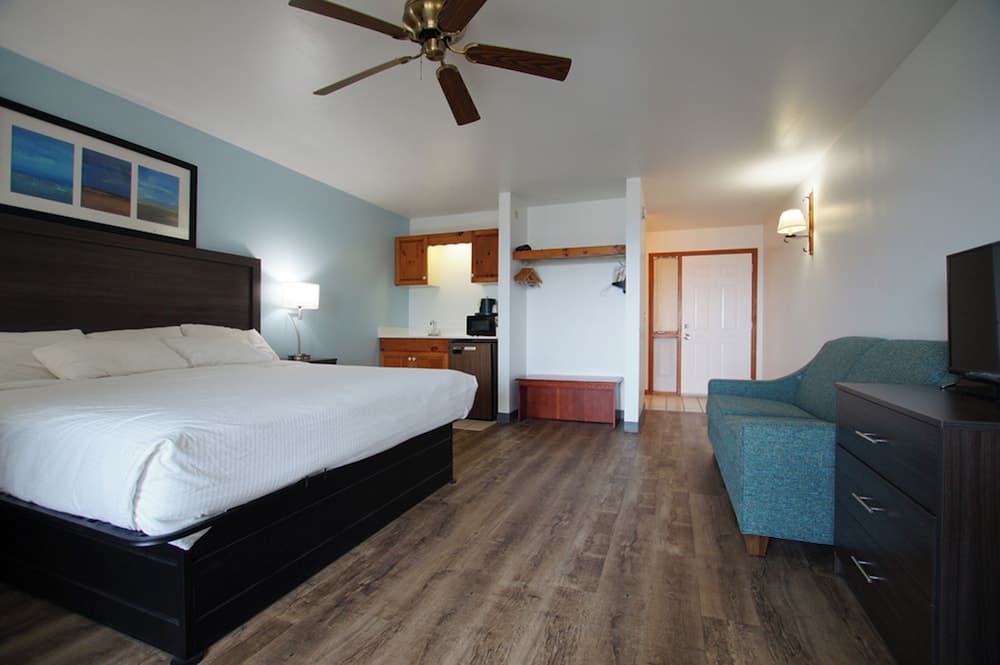Snyder's Shoreline Inn gallery photo in Ludington, MI — image 101