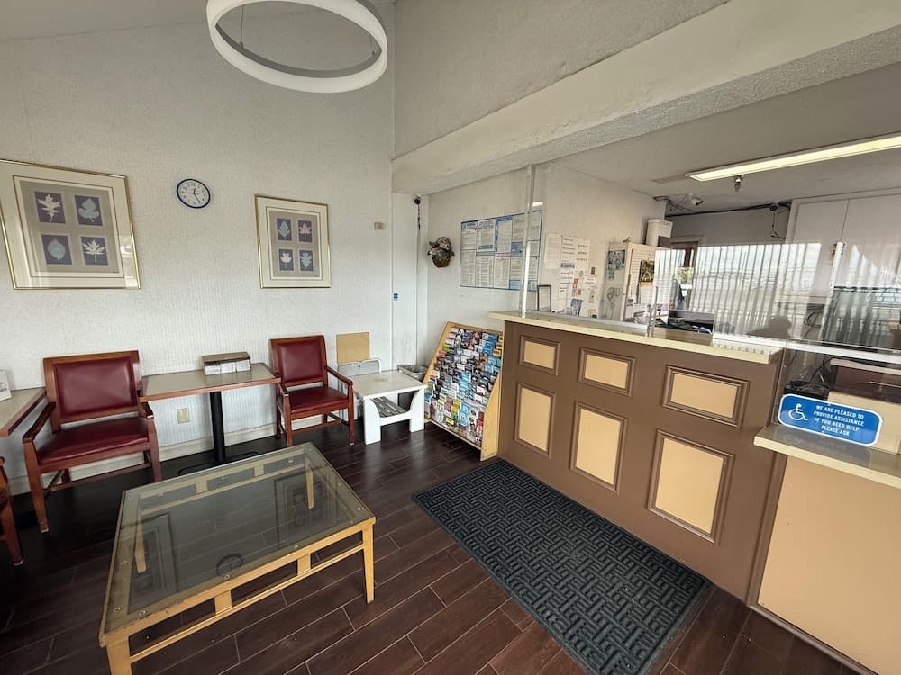 New Budget Inn gallery photo in Victorville, CA — image 27
