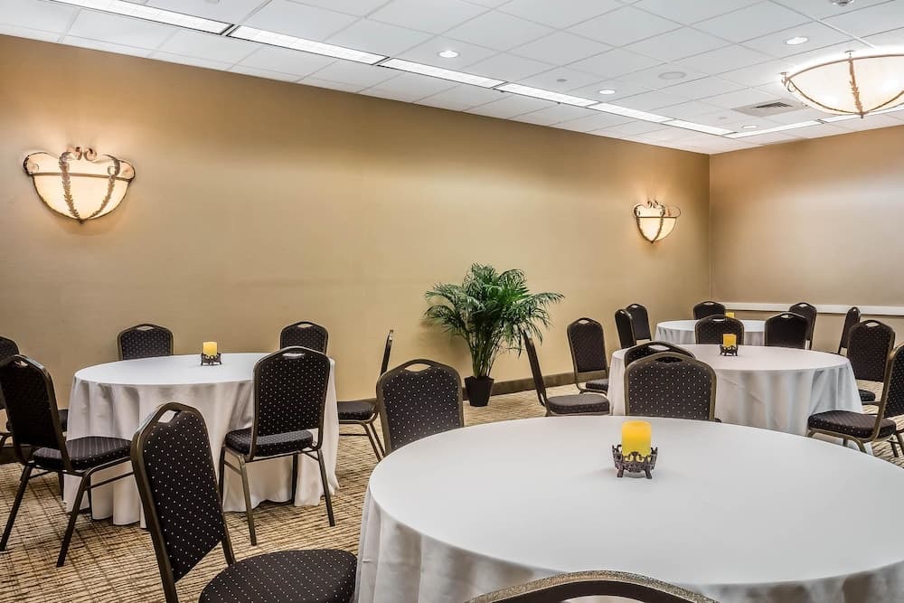 Comfort Suites Near Casinos Norwich-Uncasville CT gallery photo in Norwich, CT — image 30