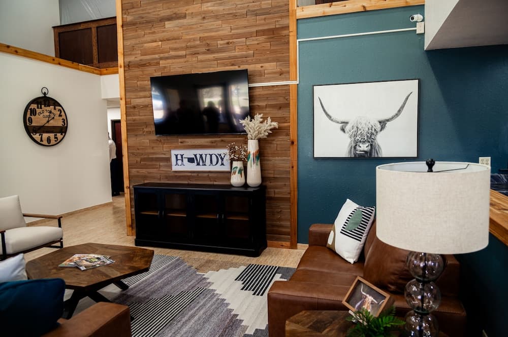 OK Welcome Home Hotel interior in Alva, OK — gallery photo 2
