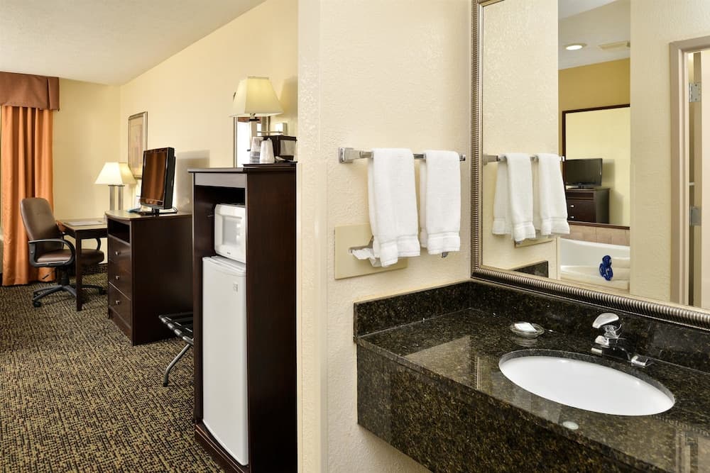Best Western Inn gallery photo in Elyria, OH — image 19