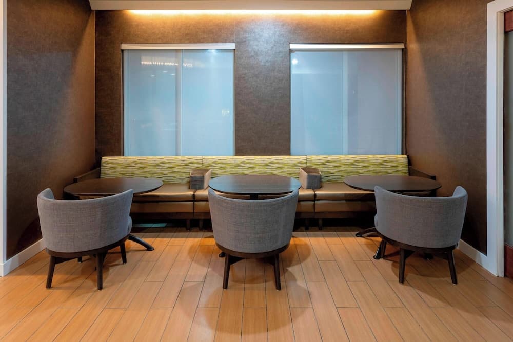 SpringHill Suites by Marriott Rochester-Mayo Clinic/St Marys interior in Rochester, MN — gallery photo 2