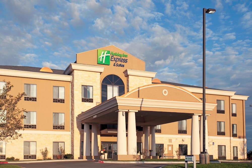 Holiday Inn Express Amarillo South by IHG featured exterior or lobby in Amarillo, TX — similar hotel