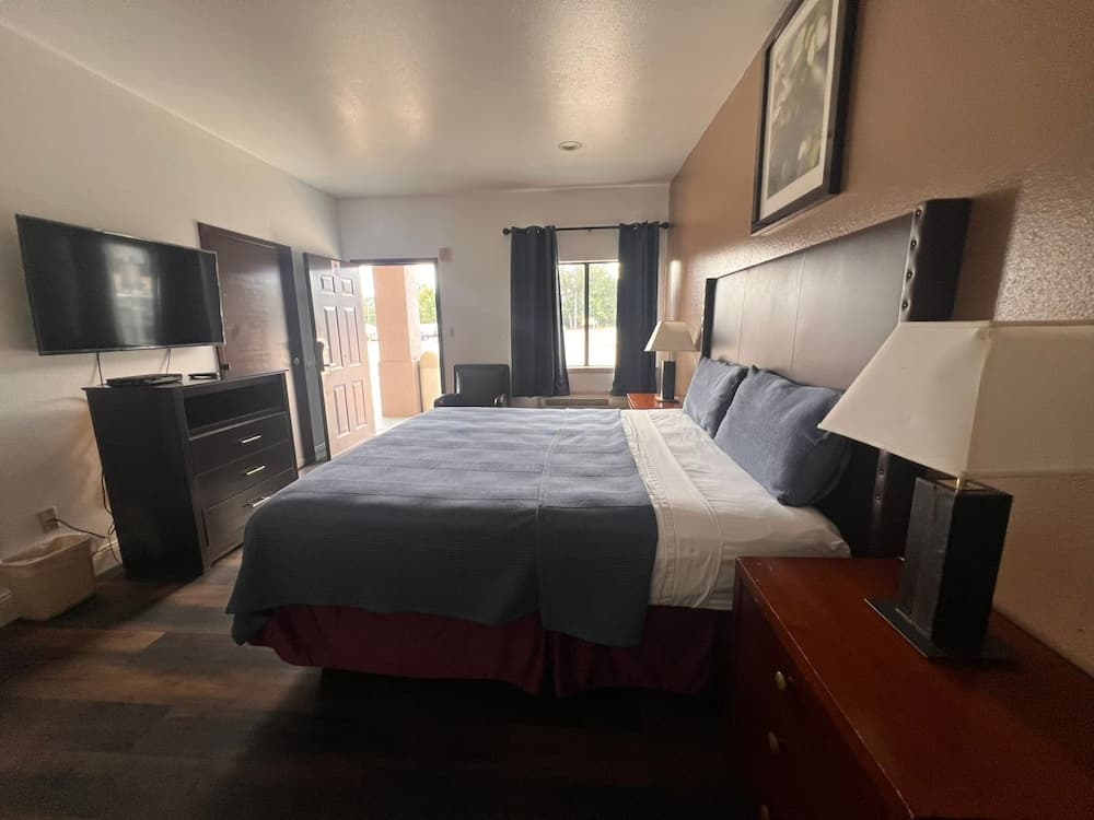 Budget Inn By OYO San Augustine interior in San Augustine, TX — gallery photo 2