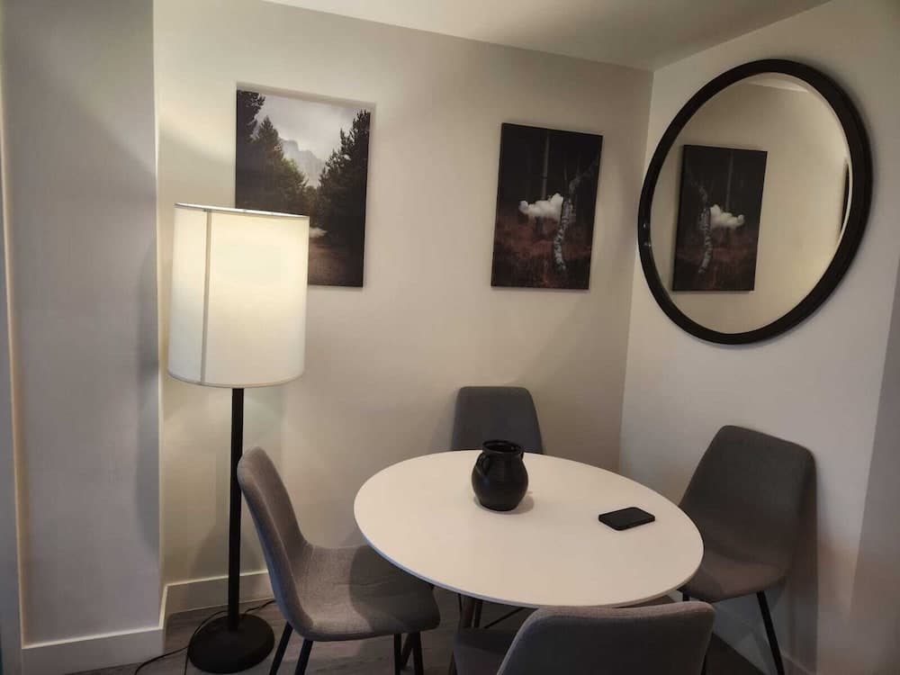 Urban Chic Apart-Hotels in Central LA property views in Los Angeles, CA — gallery photo 3