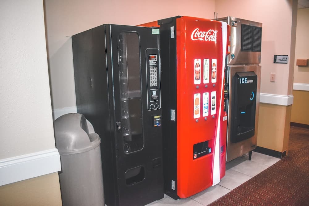 Americas Best Value Inn La Porte property views in La Porte, TX — gallery photo 3