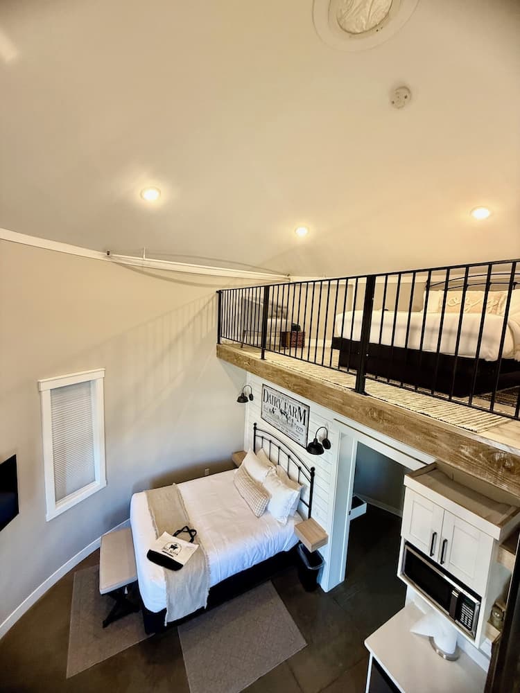 Silo Suites property views in La Verkin, UT — gallery photo 3