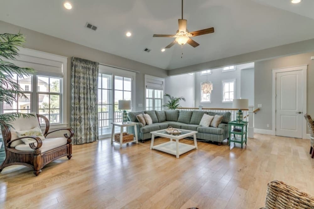 North Beach Resort & Villas gallery photo in North Myrtle Beach, SC — image 930