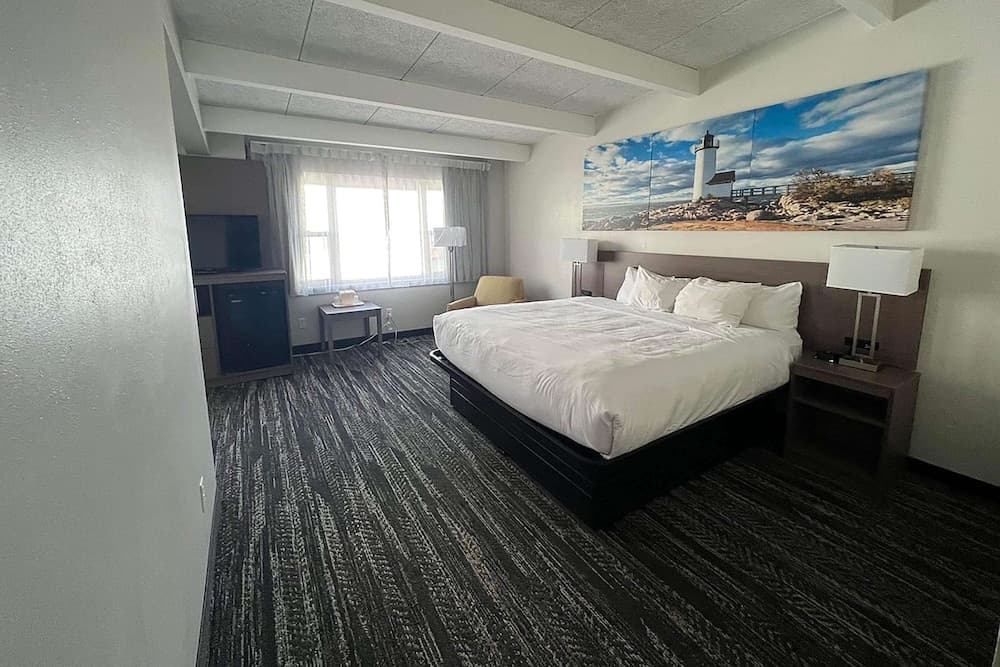 Days Inn by Wyndham Manitowoc featured exterior or lobby in Manitowoc, WI — similar hotel