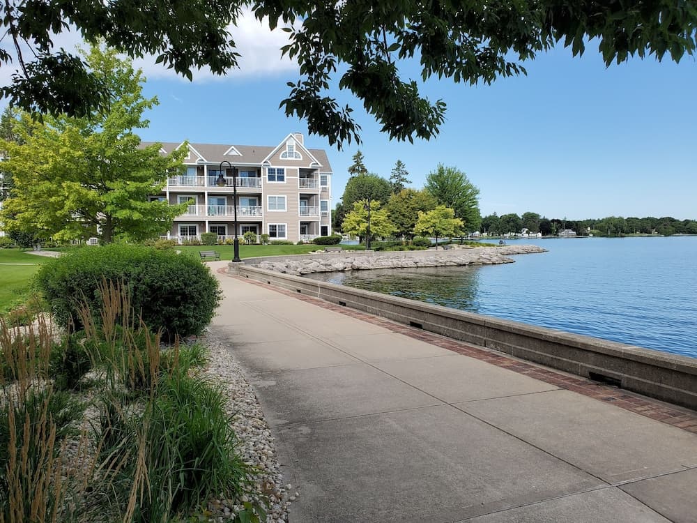 Bridgeport Waterfront Resort property views in Sturgeon Bay, WI — gallery photo 3