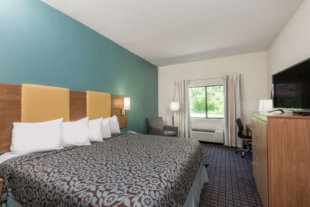 Days Inn by Wyndham Ashland gallery photo in Ashland, KY — image 22