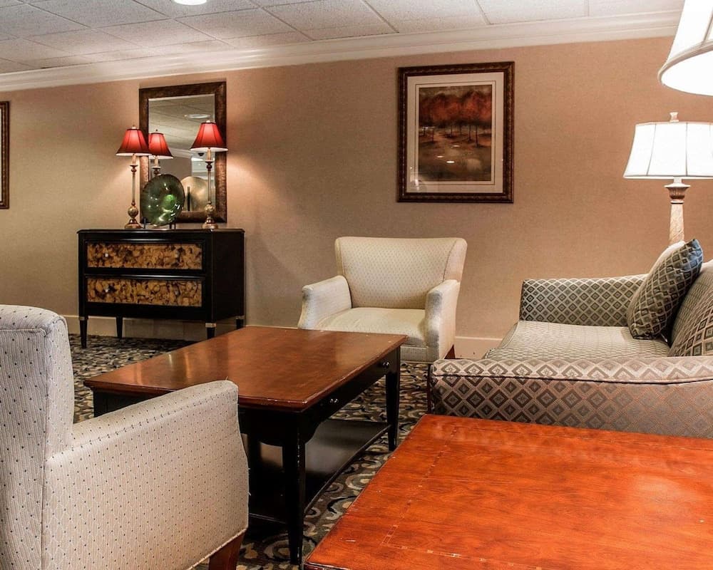 Wingate by Wyndham Livonia gallery photo in Livonia, MI — image 28