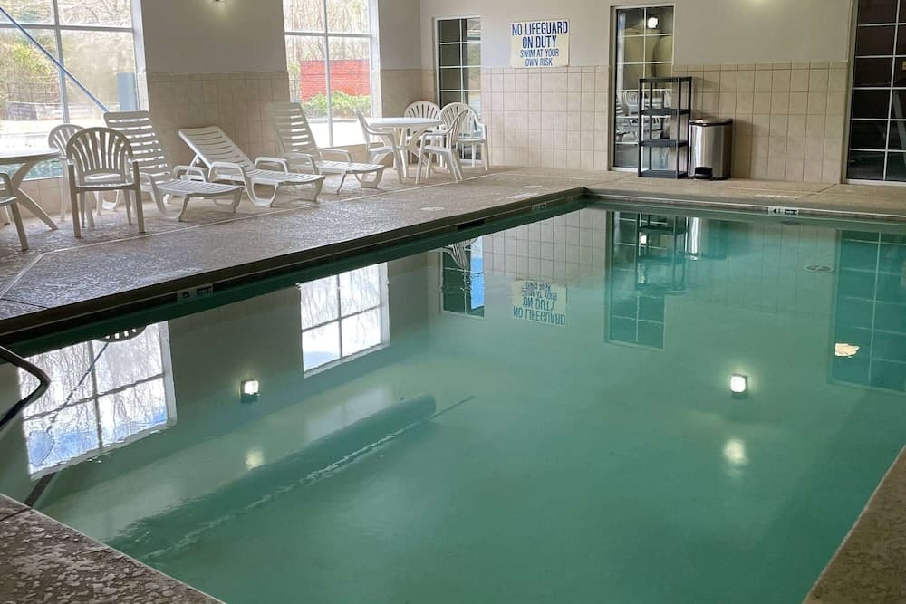 Spark by Hilton Sumter featured exterior or lobby in Sumter, SC — similar hotel