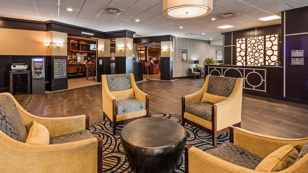 Best Western Ramkota Hotel interior in Aberdeen, SD — gallery photo 2