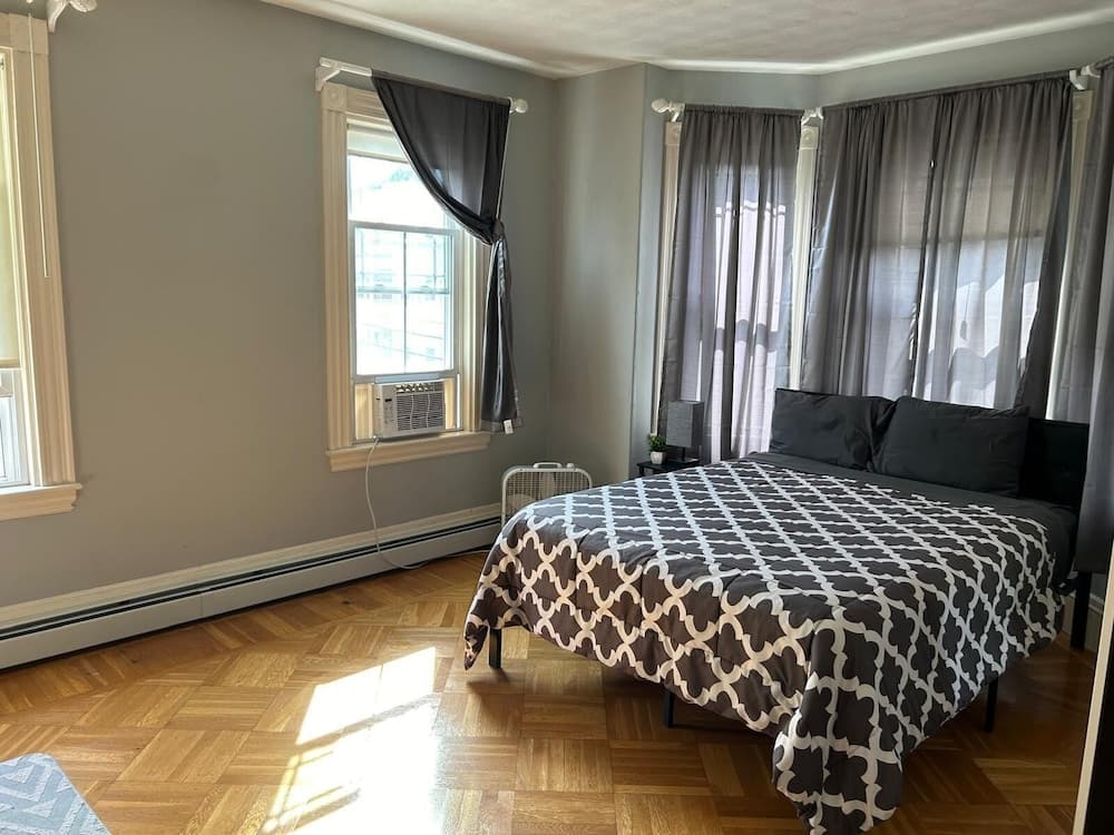 Homestay BnB Near Downtown Boston interior in Boston, MA — gallery photo 2