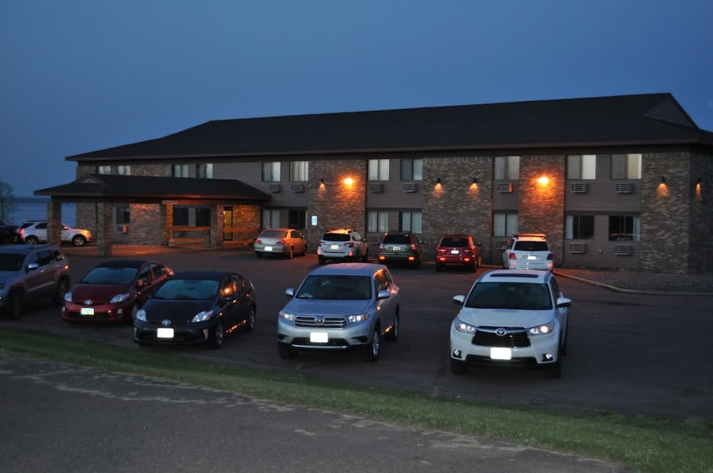 The Washburn Inn - On the Lake featured exterior or lobby in Washburn, WI — similar hotel