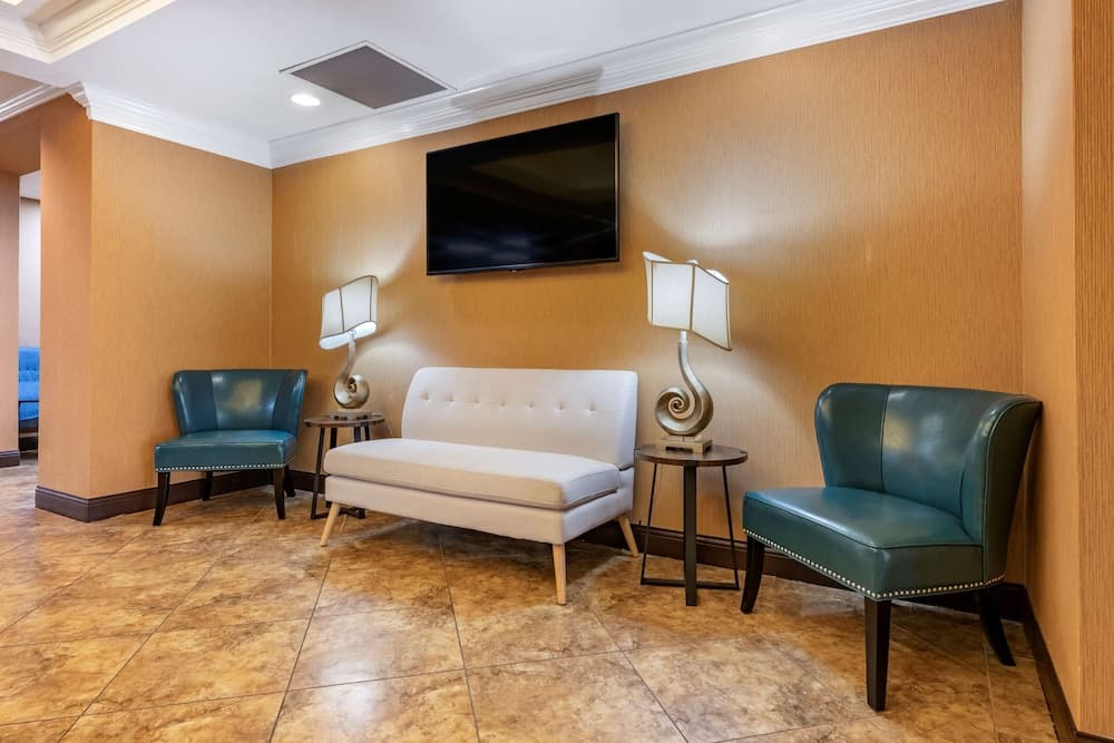 BW Plus Flagler Beach Area Inn & Suites interior in Palm Coast, FL — gallery photo 2